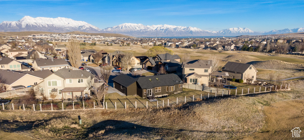 Bird\\\\\\\\\\\\\\\\\\\\\\\\\\\\\\\\\\\\\\\\\\\\\\\\\\\\\\\\\\\\\\\'s eye view featuring a residential view and a mountain view