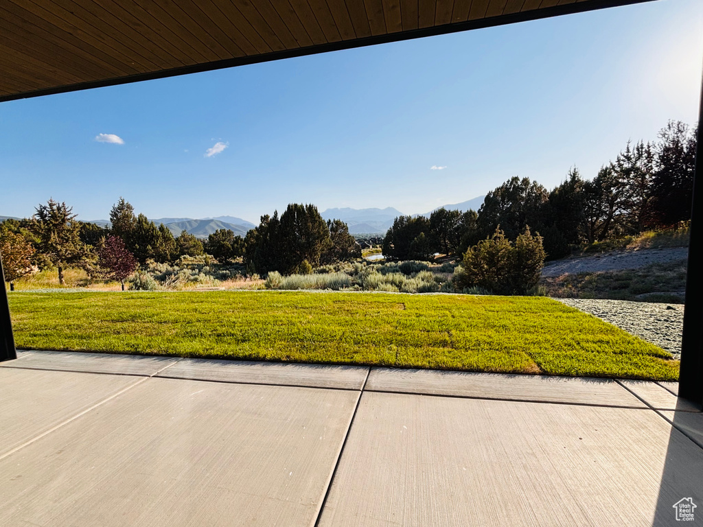 View of patio / terrace featuring a mountain view