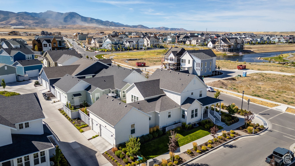 6889 W LAKE AVE South Jordan, UT 84009