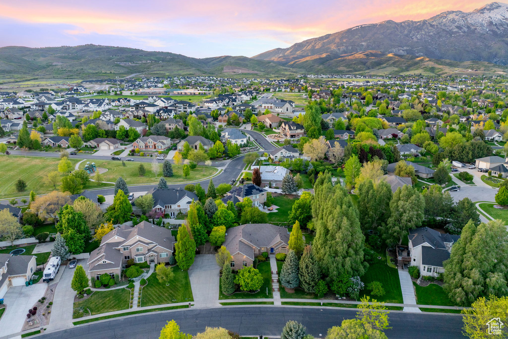 Aerial view of property\\\\\\\'s location with a mountain backdrop and nearby suburban area