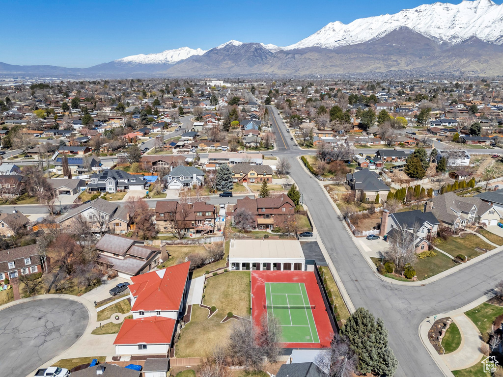 Aerial view featuring a mountain view and a residential view