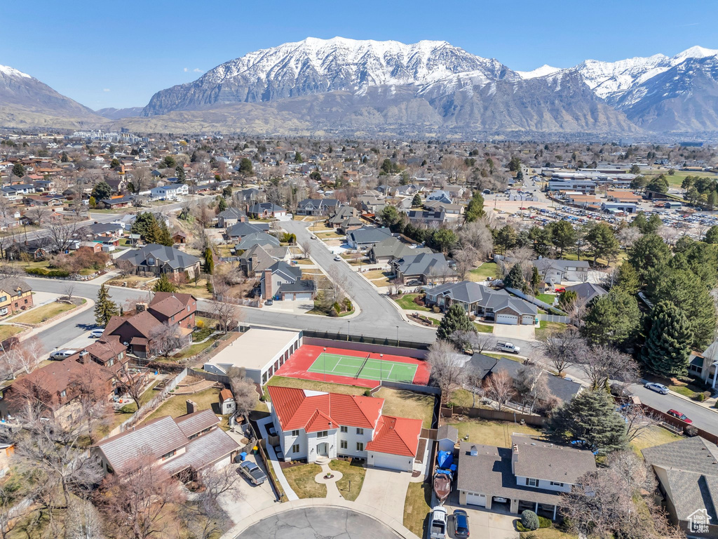 Bird's eye view with a residential view and a mountain view