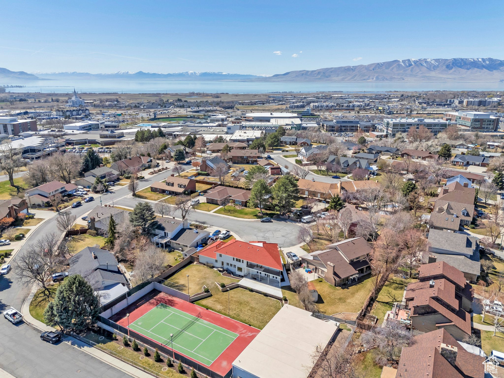Aerial view with a residential view and a mountain view