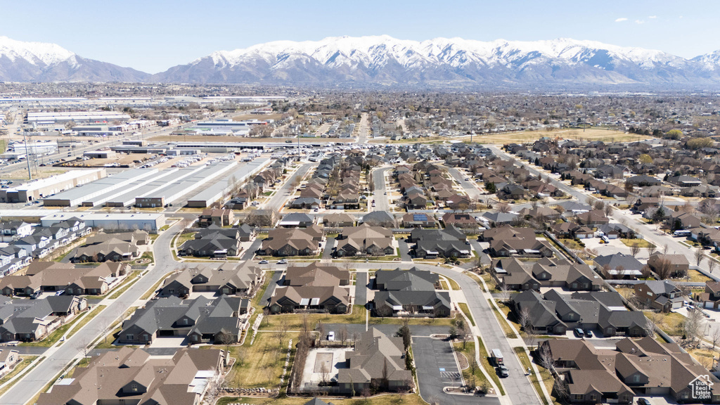 Bird's eye view with a residential view and a mountain view