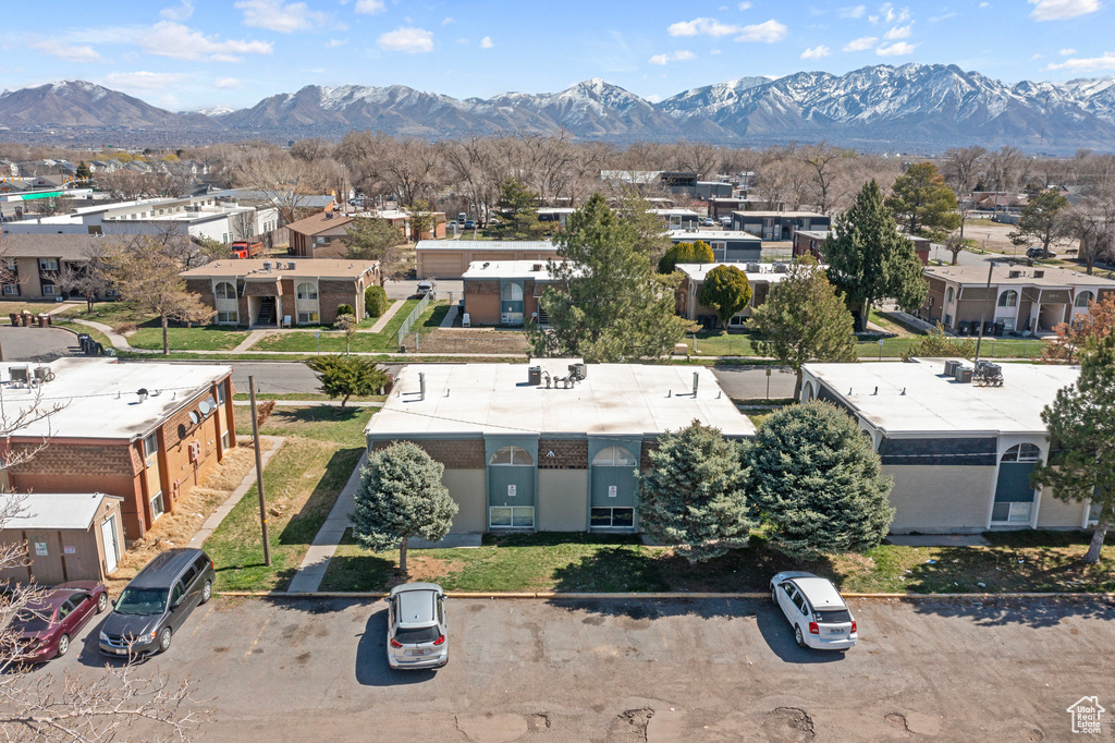 Aerial view with a residential view and a mountain view