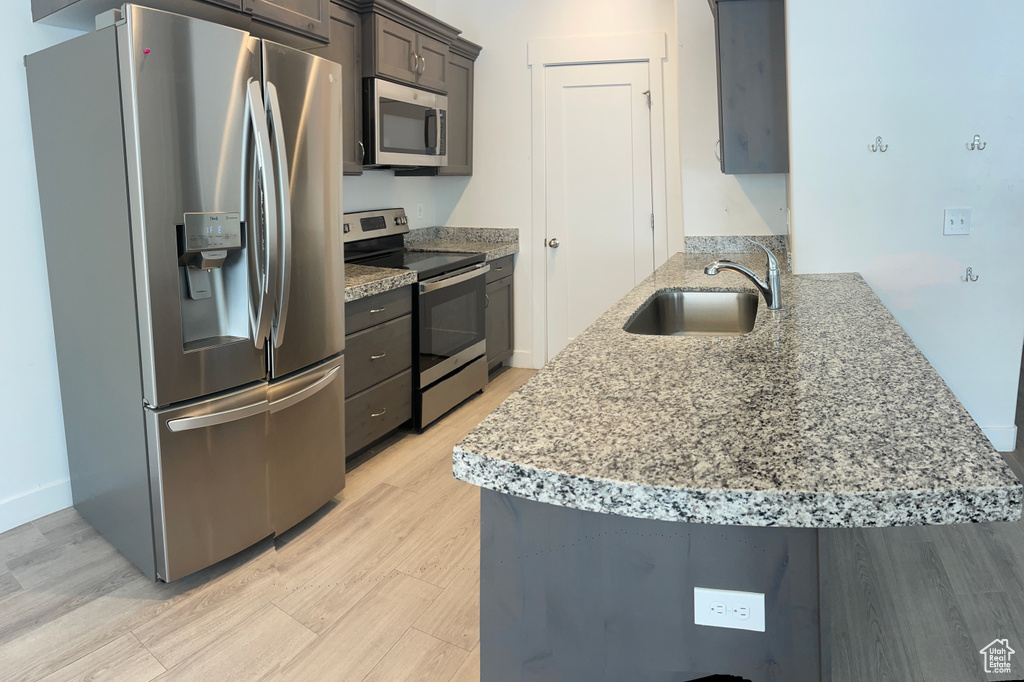 4937 E LAKE DR Eagle Mountain, UT 84005