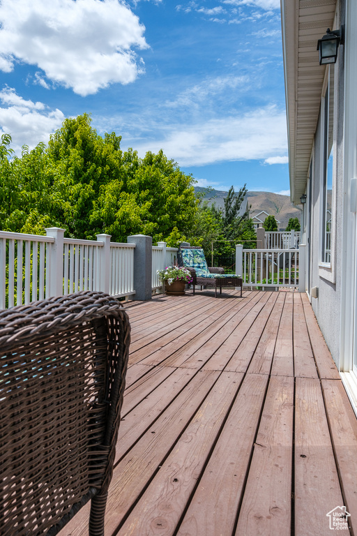 141 E COTTAGE COVE Saratoga Springs, UT 84045