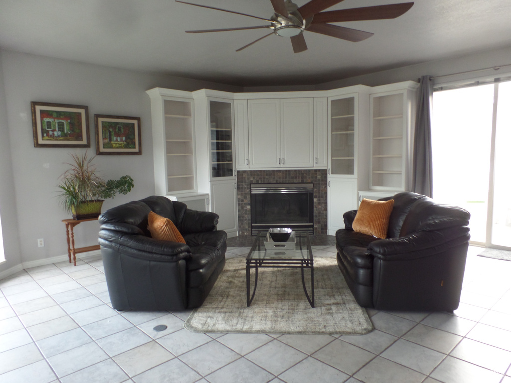 496 E SPRUCE GLEN RD Murray, UT 84107