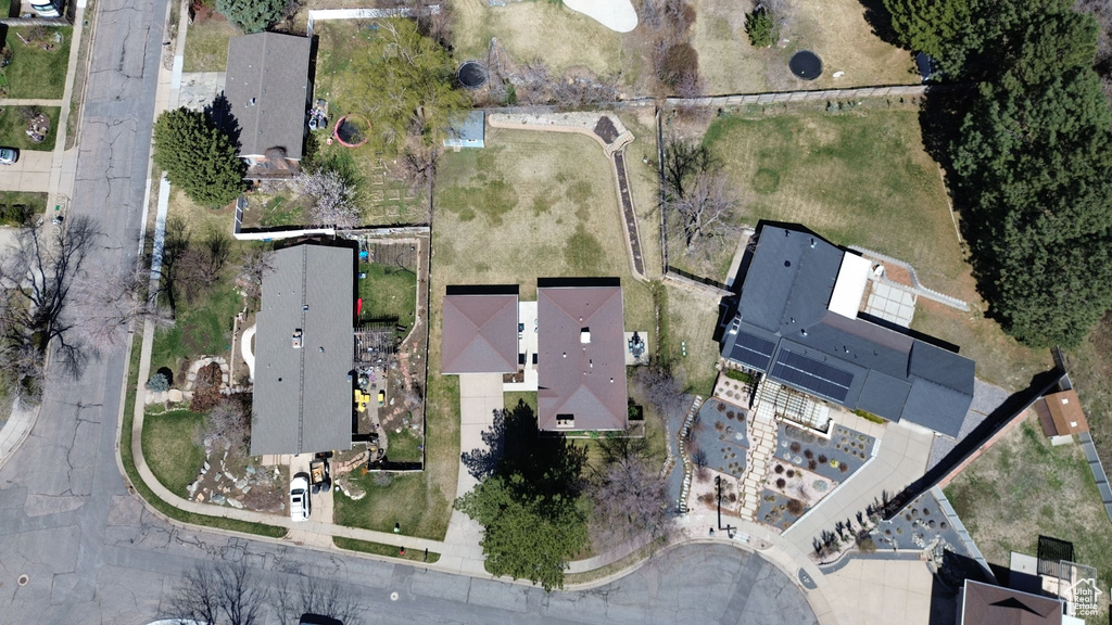 Birds eye view of property featuring a residential view