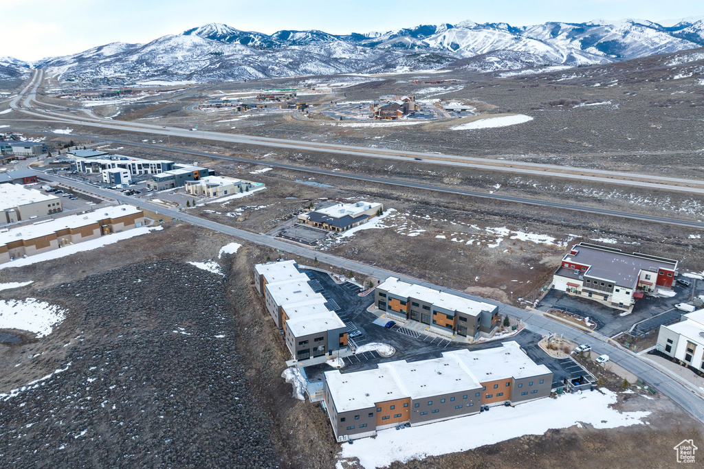 Drone / aerial view featuring a mountain view