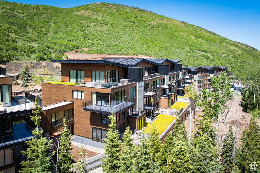 3267 W DEER HOLLOW RD #2402 Park City, UT 84060