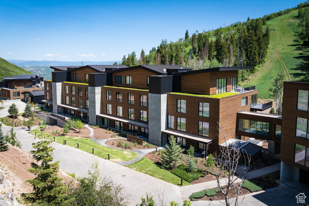 3267 W DEER HOLLOW RD #2402 Park City, UT 84060