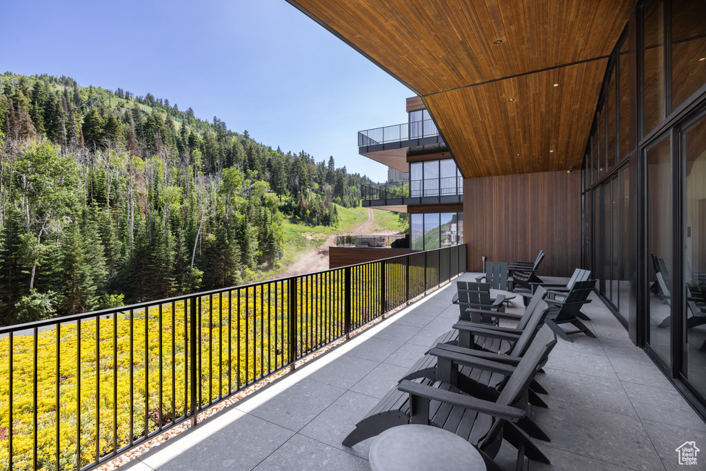3267 W DEER HOLLOW RD #2402 Park City, UT 84060
