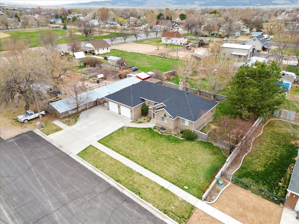 Birds eye view of property featuring a residential view