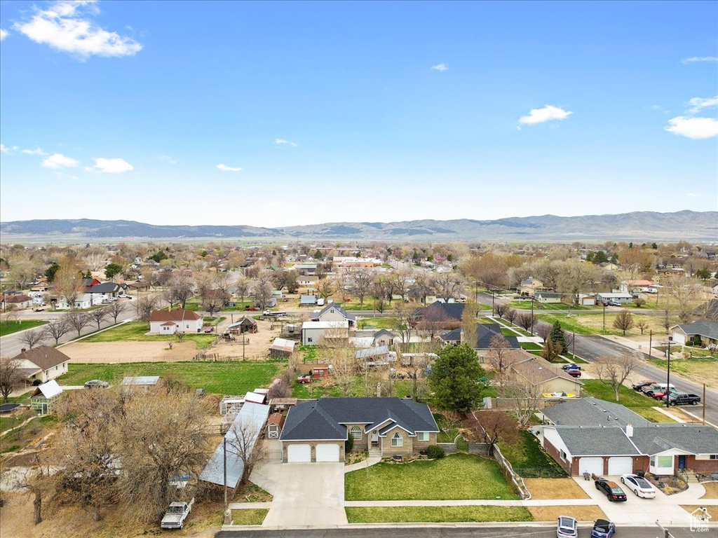 Bird's eye view with a residential view and a mountain view