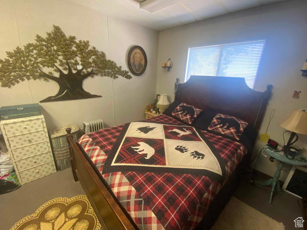 Bedroom with radiator