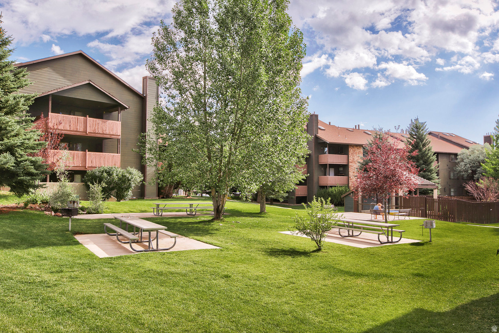 6861 N 2200 W #9D Park City, UT 84098