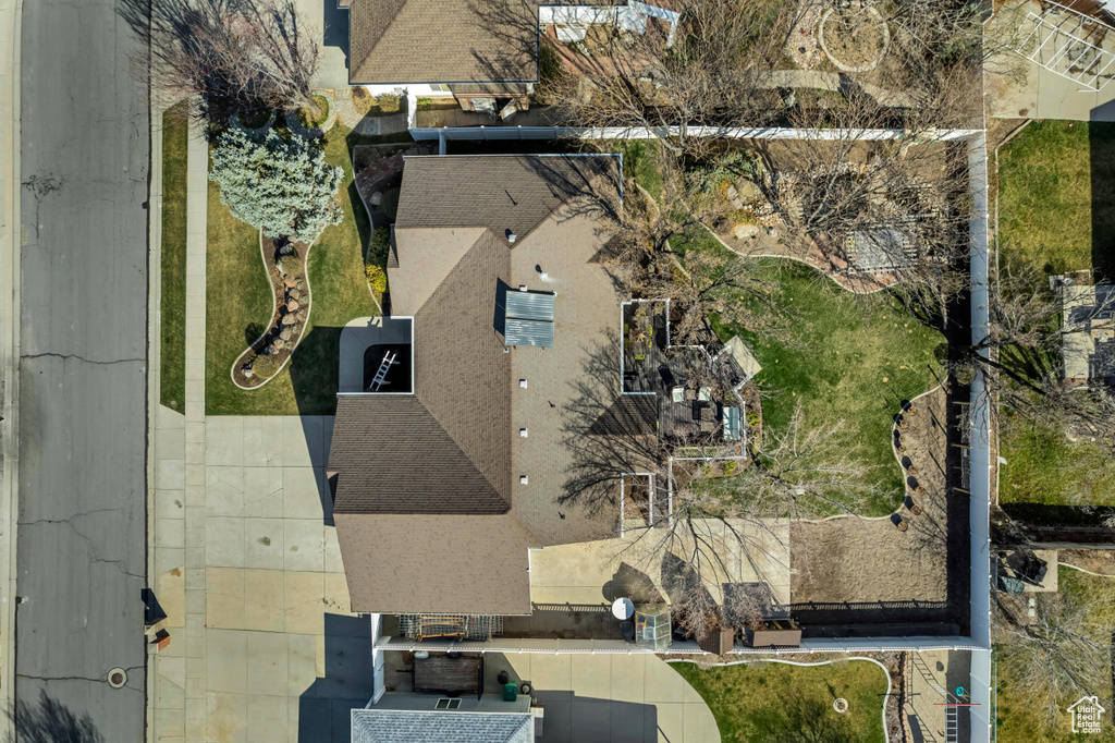 Birds eye view of property