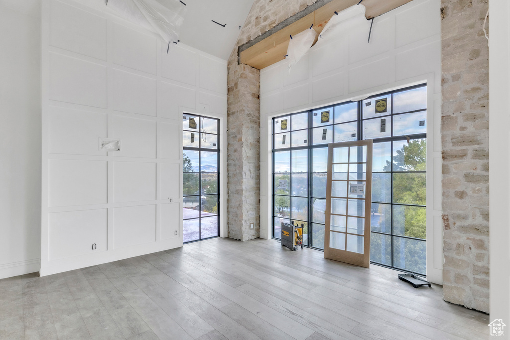 Photo 4 for MLS #2073851 at 2019 E Graystone Ct