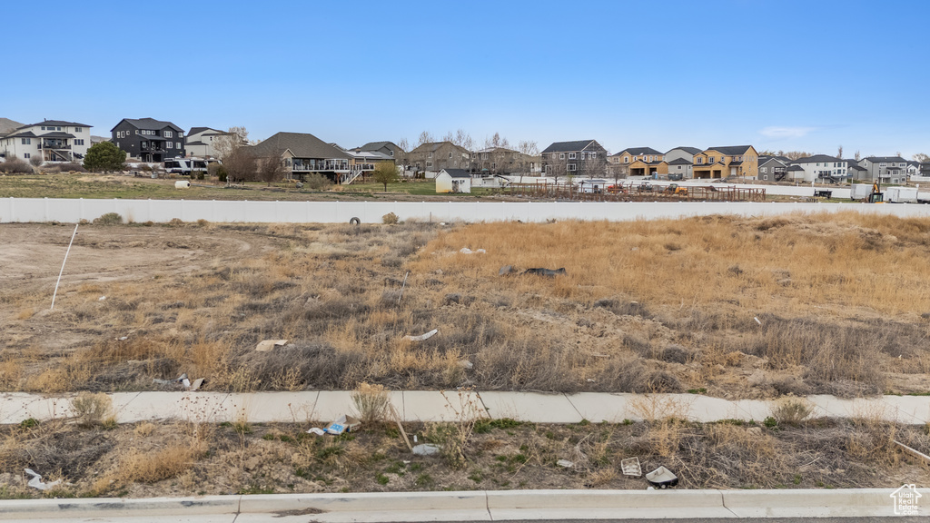 View of yard with a residential view