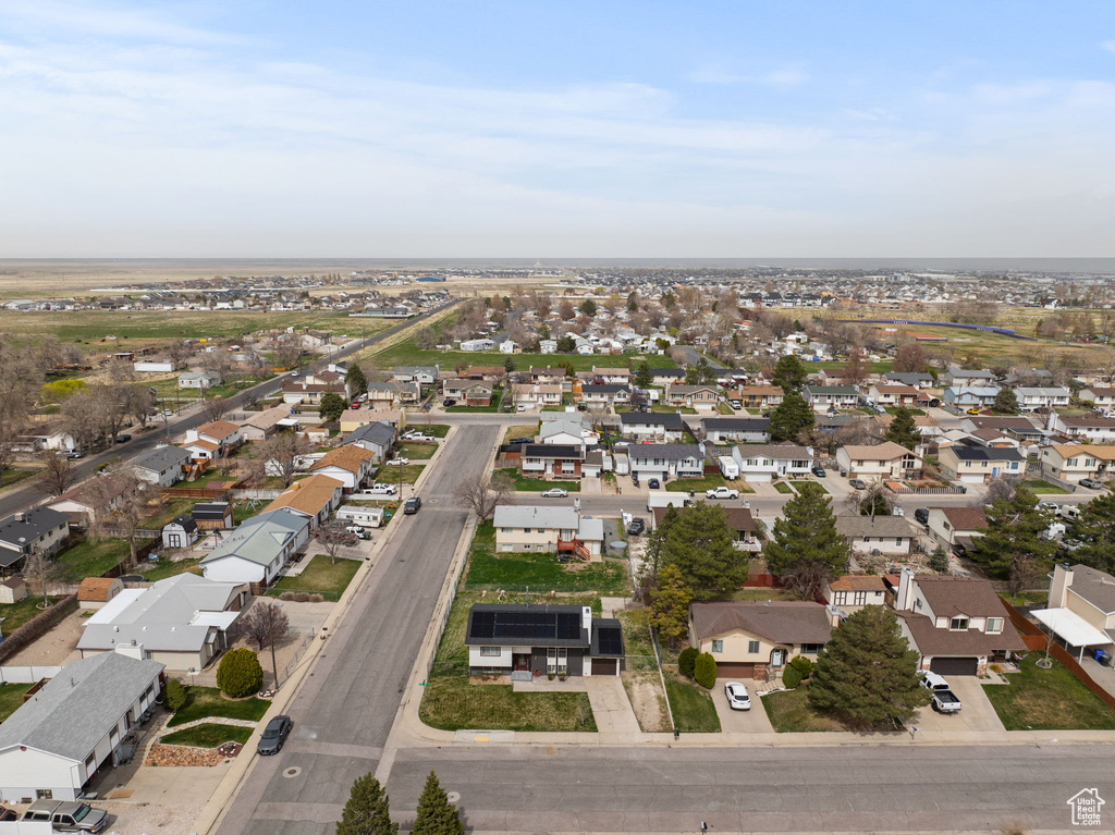 Birds eye view of property featuring a residential view