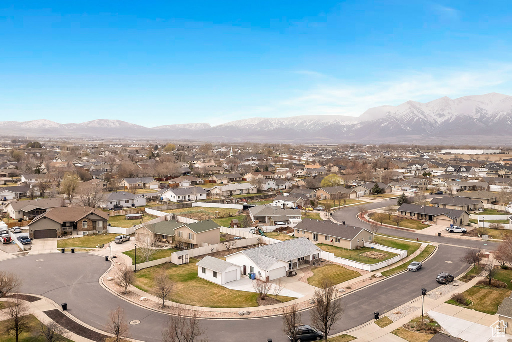 Aerial view featuring a residential view and a mountain view