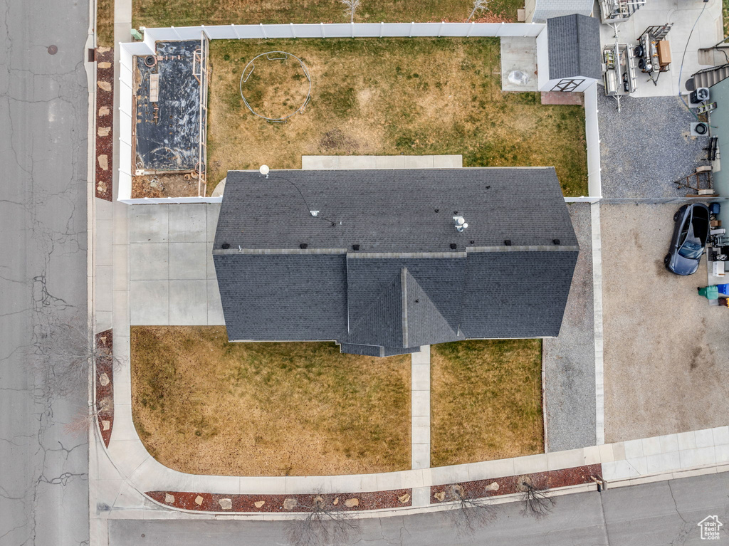 Birds eye view of property