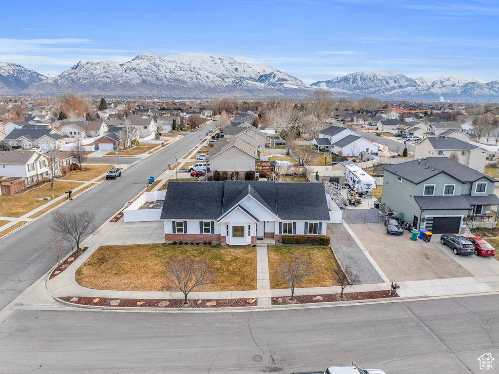 Bird\\\\\\\'s eye view featuring a mountain view and a residential view