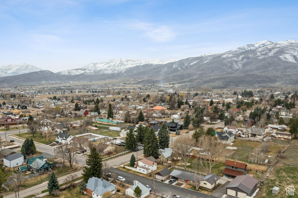 Bird's eye view featuring a residential view and a mountain view