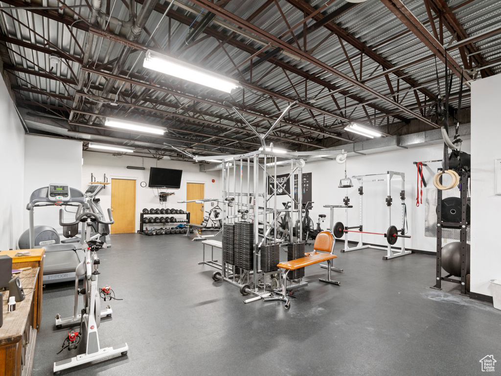 Exercise room with metal wall