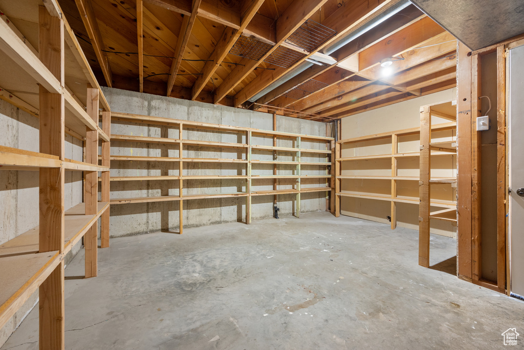 284 N CENTER ST Delta, UT 84624