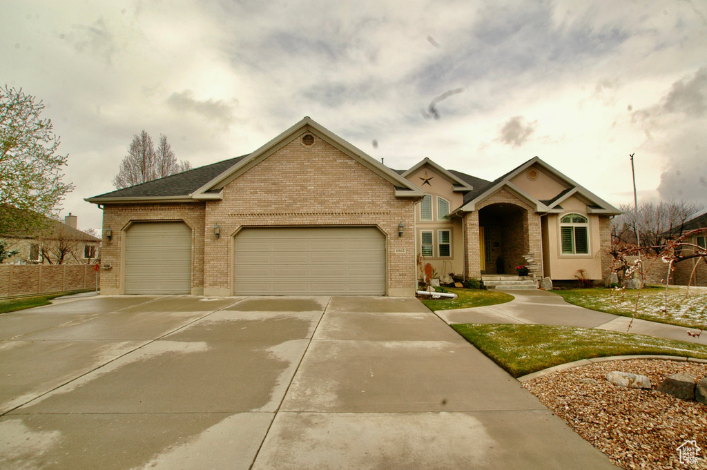 6862 W 10205 N Highland, UT 84003