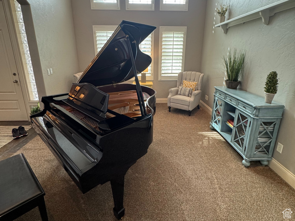 6862 W 10205 N Highland, UT 84003