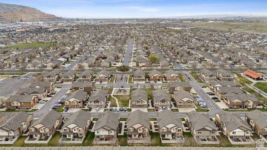 Bird's eye view featuring a mountain view and a residential view