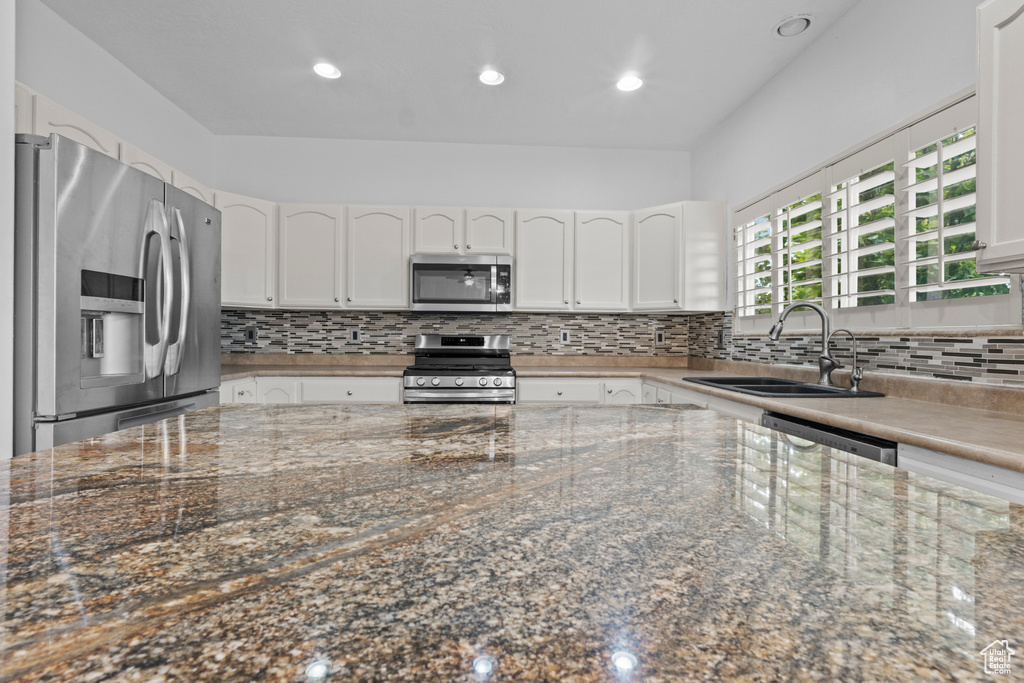 6175 SCHOONER LN Stansbury Park, UT 84074