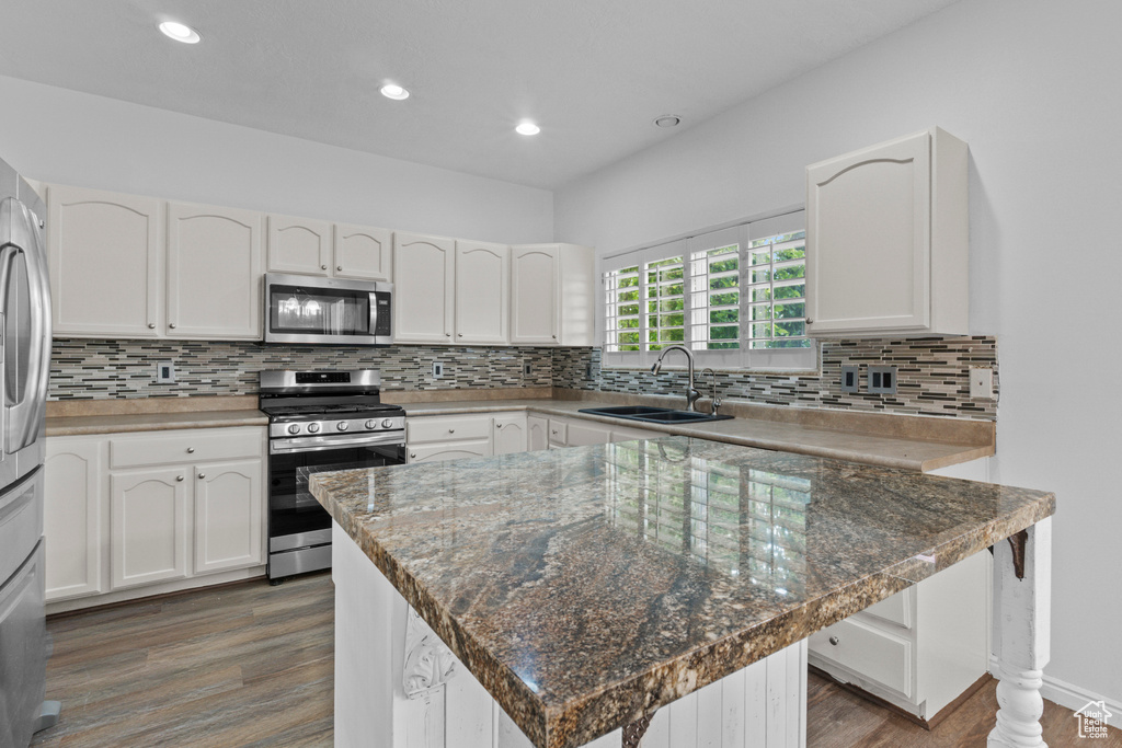 6175 SCHOONER LN Stansbury Park, UT 84074