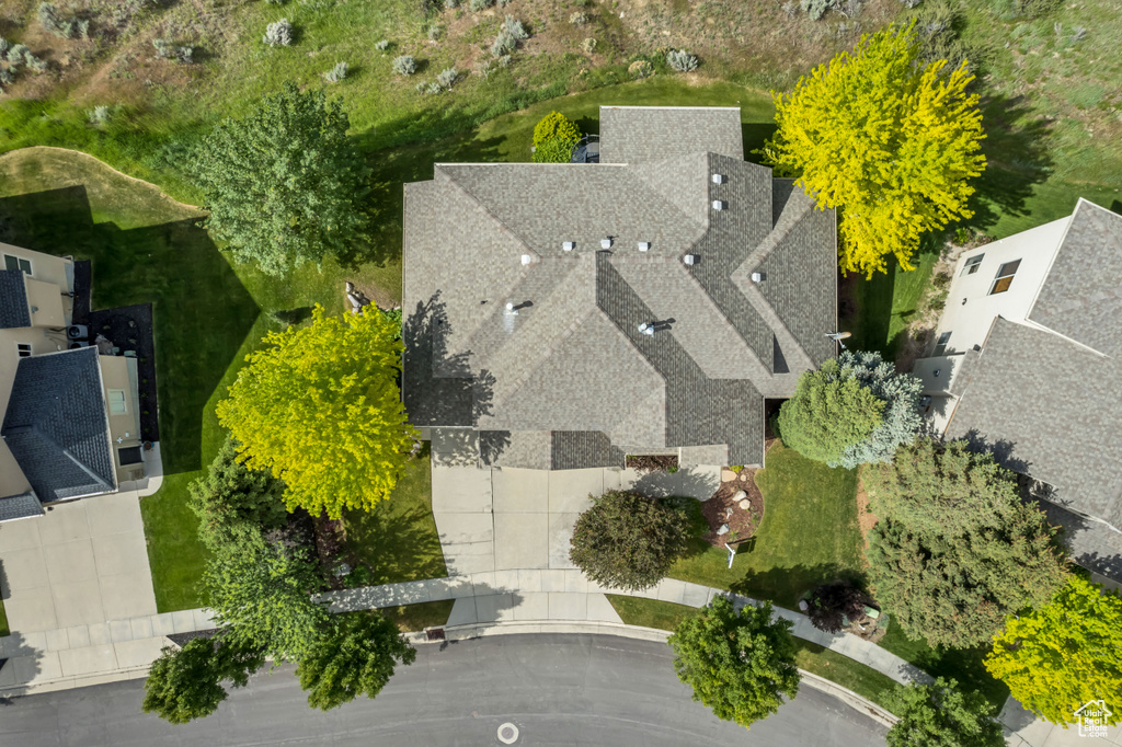 Aerial view of property and surrounding area