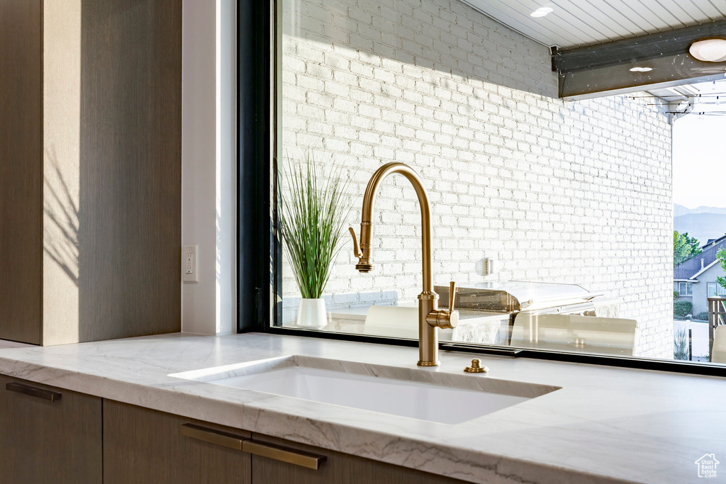 Detailed view of a sink and mountains