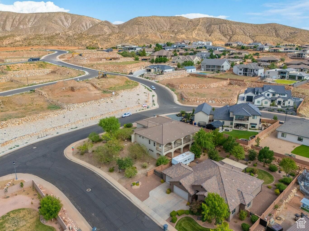 Bird\'s eye view with a residential view and a mountain view