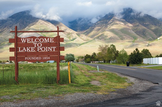 View of mountain backdrop