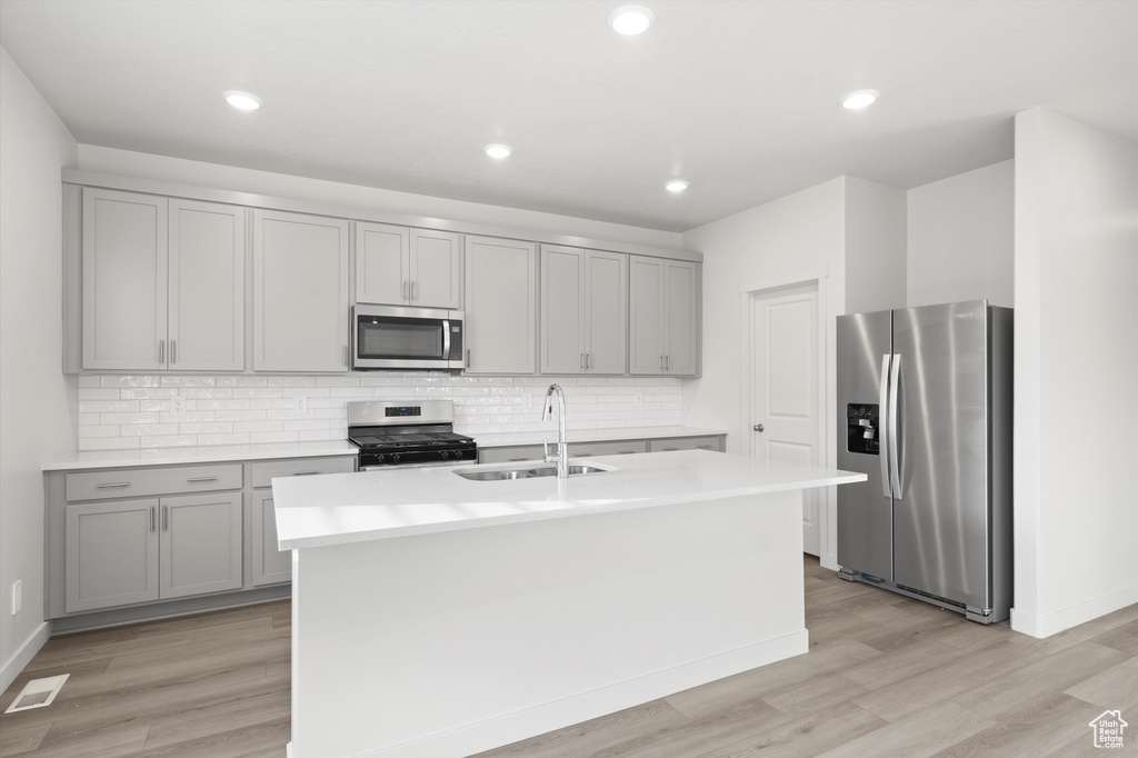 977 N 200 E #27 Santaquin, UT 84655