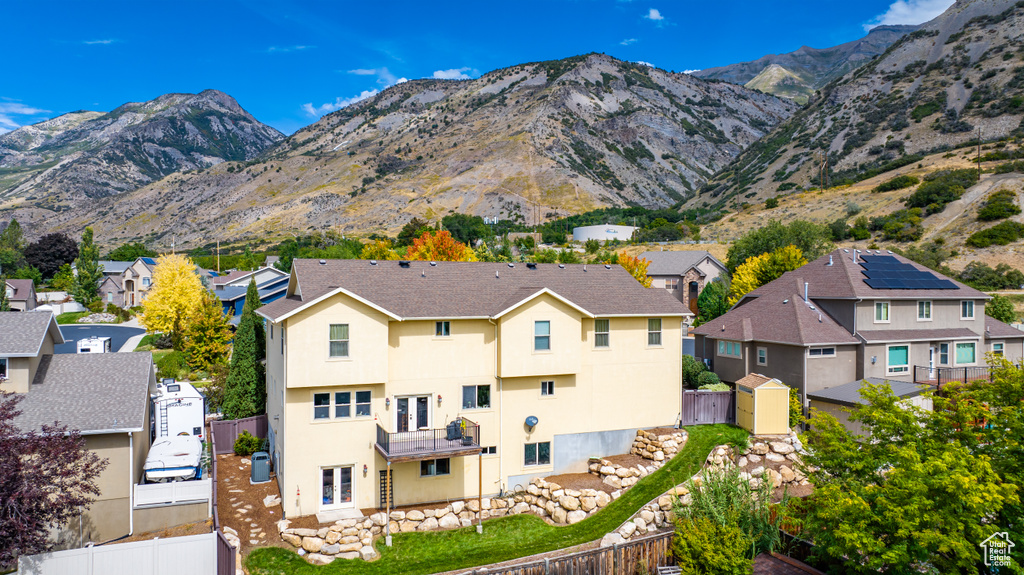 View of mountain feature featuring a residential view