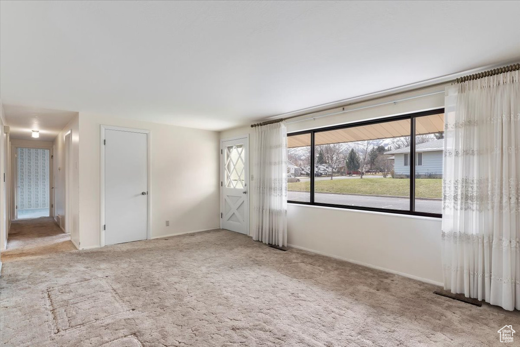 Spare room with carpet