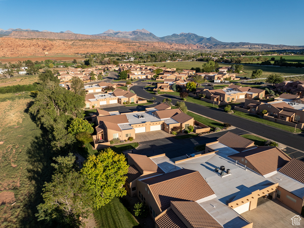 Bird's eye view with a residential view and a mountain view