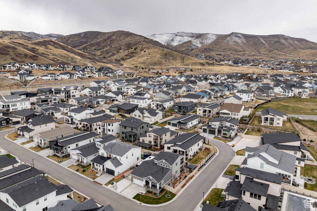 Aerial view featuring a residential view and a mountain view