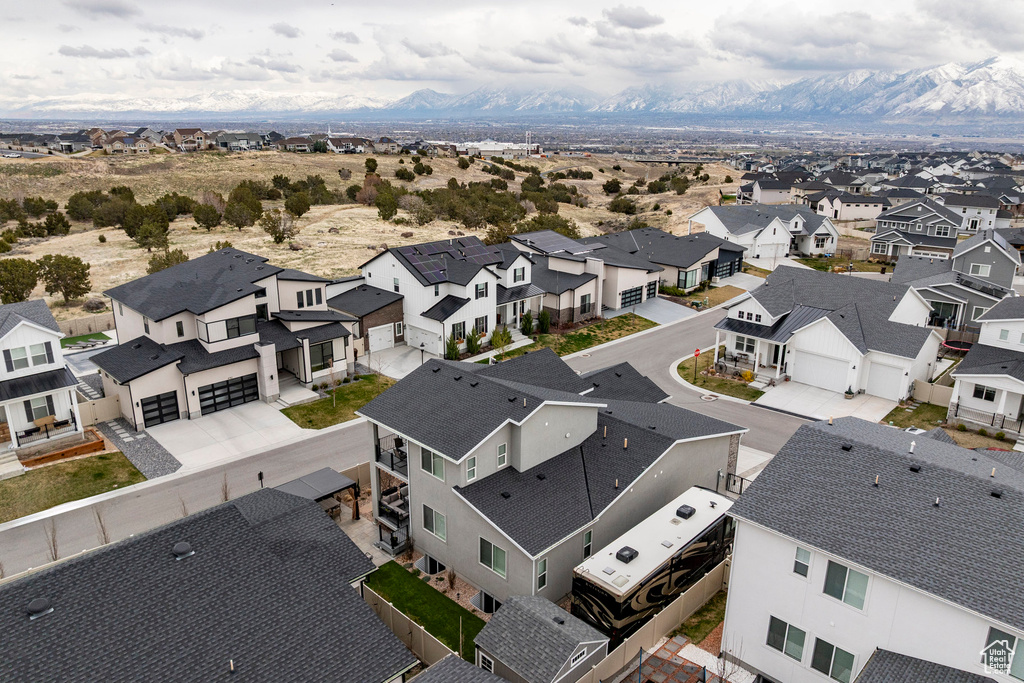 Aerial view with a residential view and a mountain view