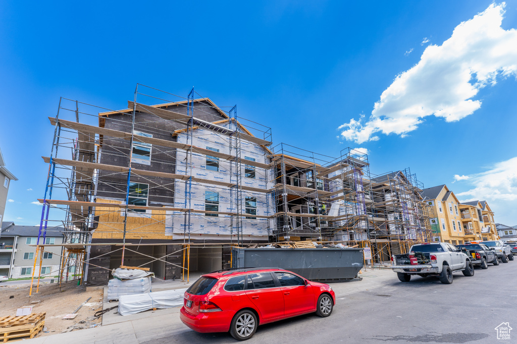 View of apartment building / complex