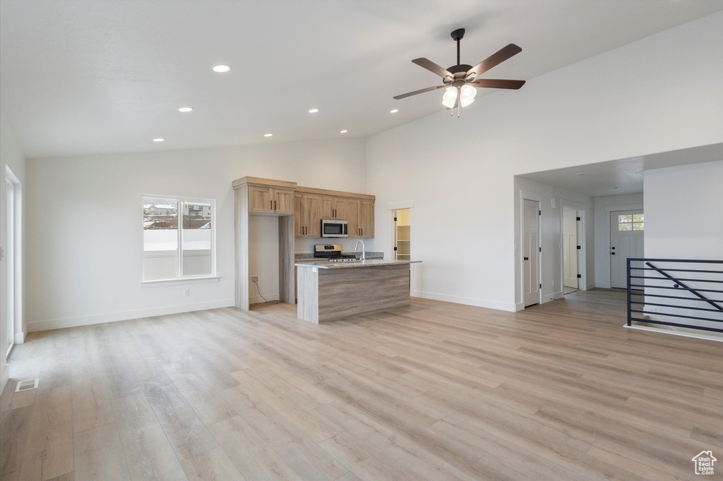 245 W 450 N Santaquin, UT 84655