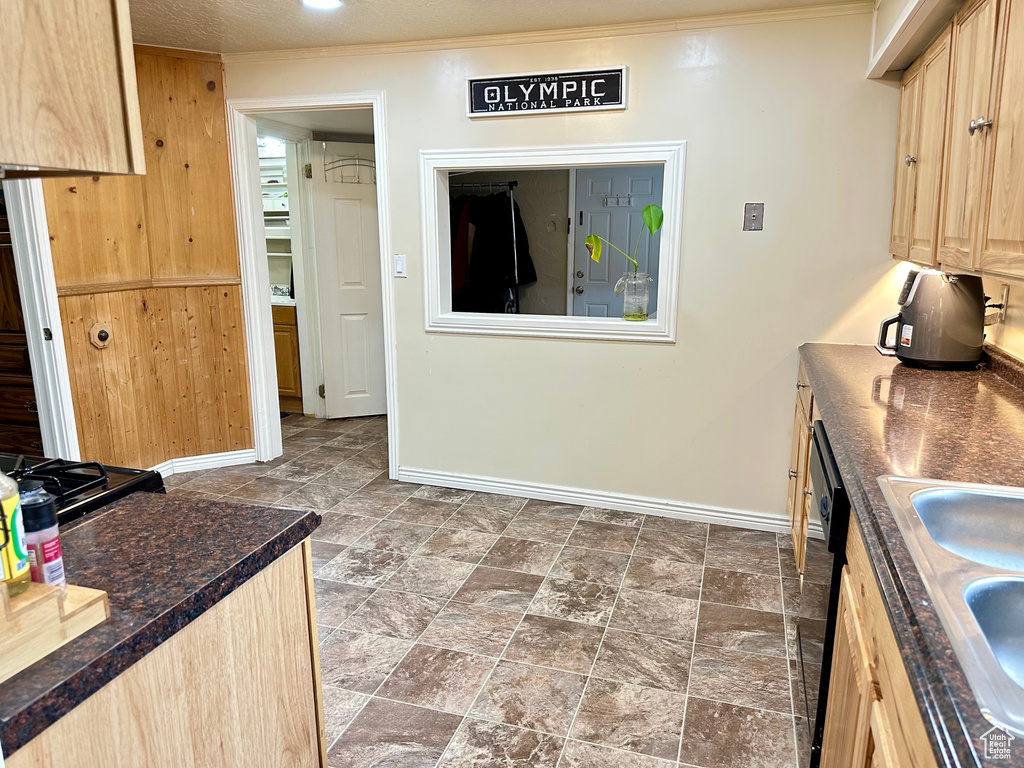Photo 19 for MLS #2075518 at 2170 S Polk Ave