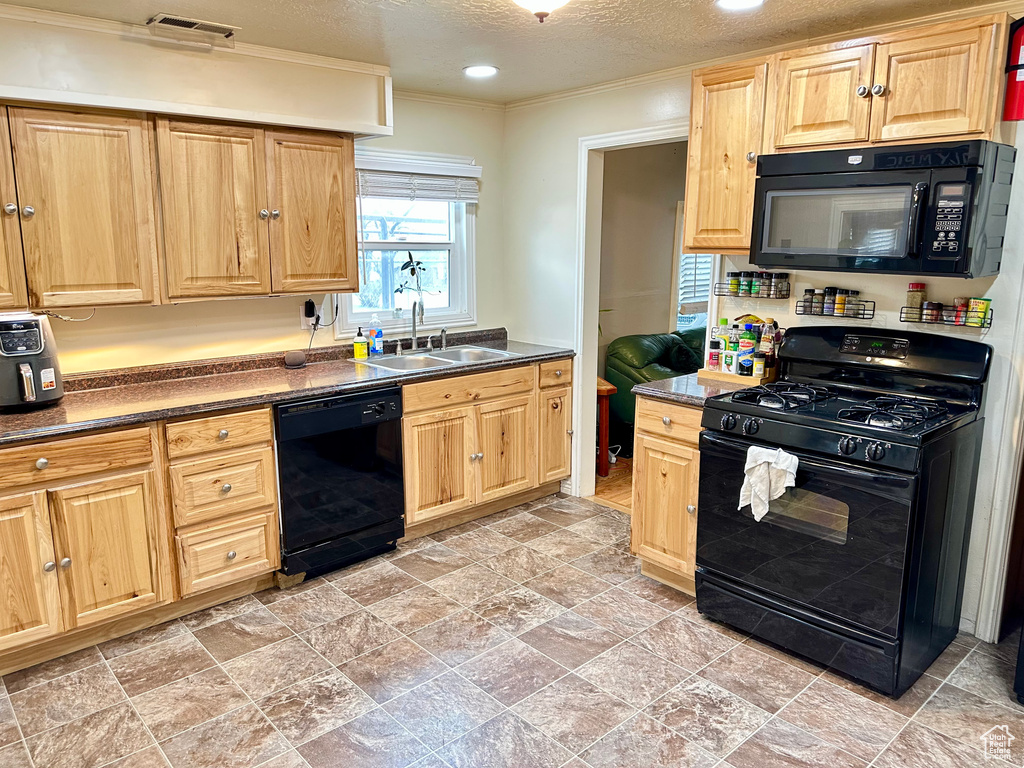 Photo 12 for MLS #2075518 at 2170 S Polk Ave